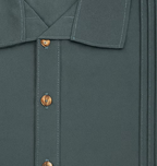 Camisa estilo guayabera de manga larga con pliegues
