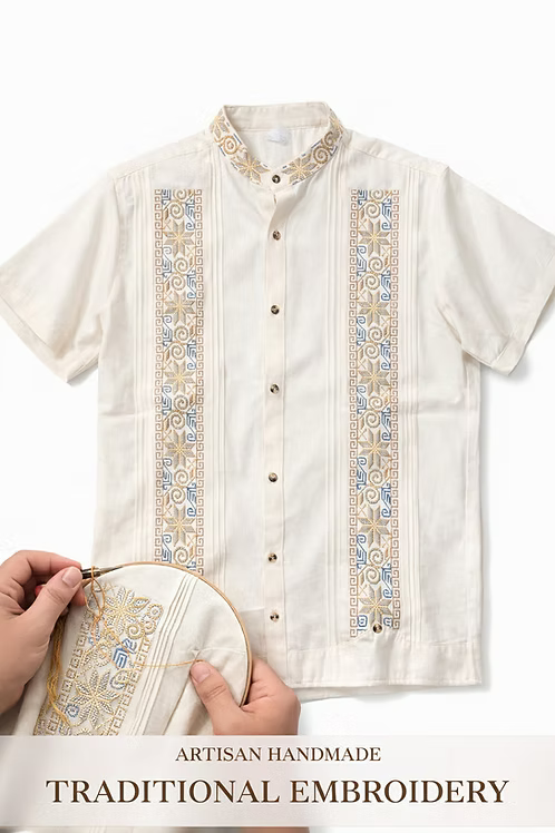 Guayabera color marfil con bordado tradicional